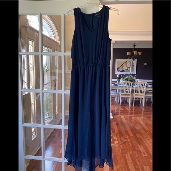 Banana Republic Size 8 navy dress - Picture 1 of 5